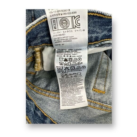 Levi’s Cutoff Jean Shorts Size 28 - Picture 4 of 6